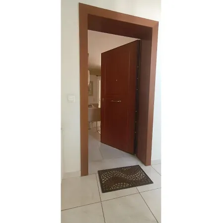 Kesariani's Luxury 750s.f /70 S.m 2 Bedrms 1,5km To Center 1,3 Metro Evangelismos Athens